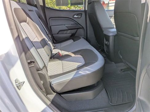 Used 2022 Chevrolet Colorado Z71 image 35