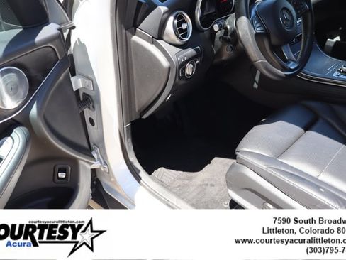 Used 2018 Mercedes-Benz GLC 300 4MATIC image 21