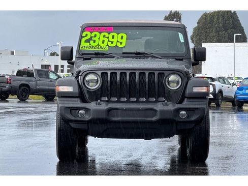 Used 2020 Jeep Wrangler Sport image 9