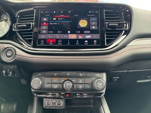 New 2025 Dodge Durango R/T w/ Trailer Tow Group IV AWD/4WD image 19