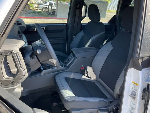 New 2025 Ford Bronco 4-Door image 57
