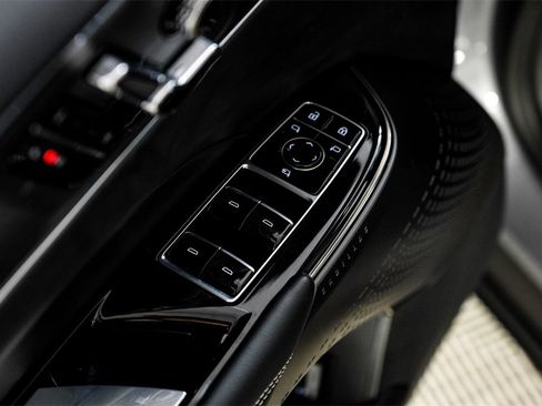 Used 2024 Cadillac Lyriq Luxury w/ LPO, Floor Liner Package image 44