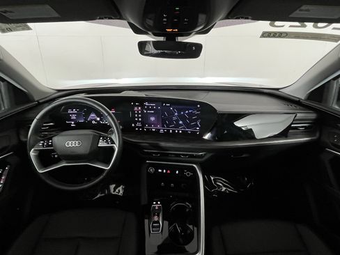 Used 2025 Audi Q5 Premium Plus w/ Premium Plus image 16