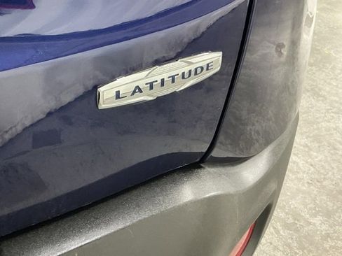 Used 2018 Jeep Renegade Latitude image 6