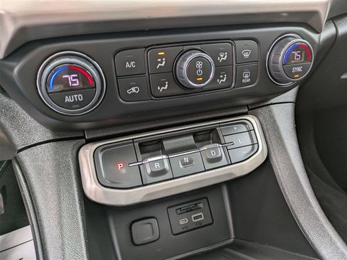 Used 2023 GMC Acadia Denali w/ Denali Ultimate Package AWD/4WD image 29