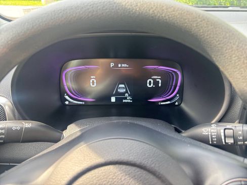 Used 2025 Kia Soul LX w/ LX Technology Package FWD image 38