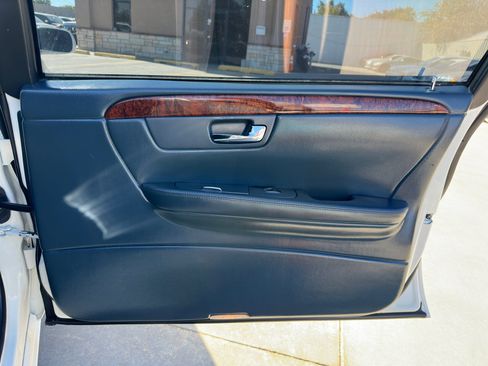 Used 2009 Cadillac DTS Limousine image 33