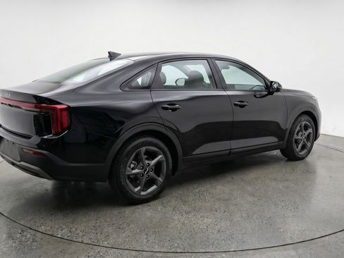 Used 2025 Kia K4 LXS image 9