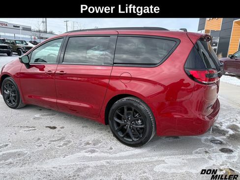 New 2026 Chrysler Pacifica Select image 7