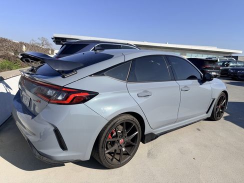 Used 2025 Honda Civic Type R image 5