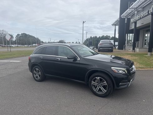 Used 2018 Mercedes-Benz GLC 300 image 1