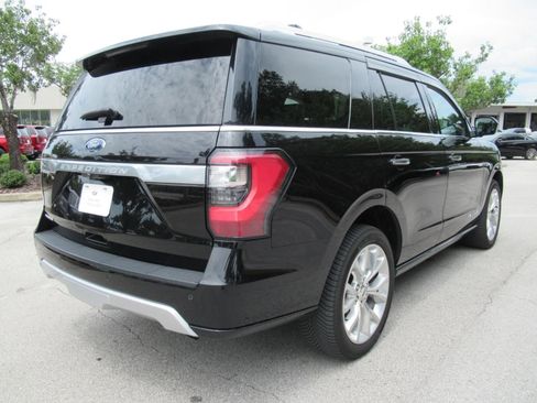 Used 2019 Ford Expedition Platinum AWD/4WD image 6