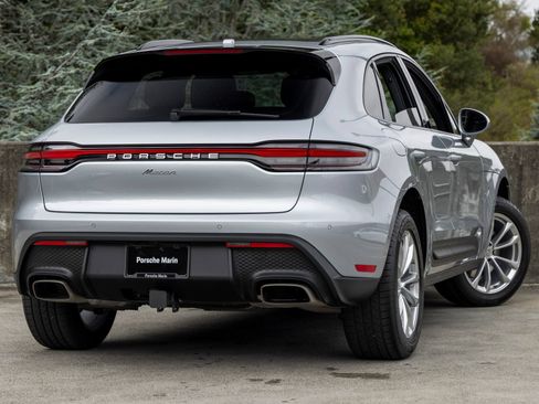 Certified 2026 Porsche Macan AWD/4WD image 11