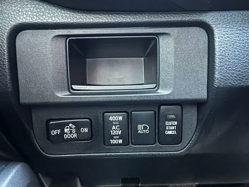 Used 2019 Toyota Tacoma TRD Off-Road image 19