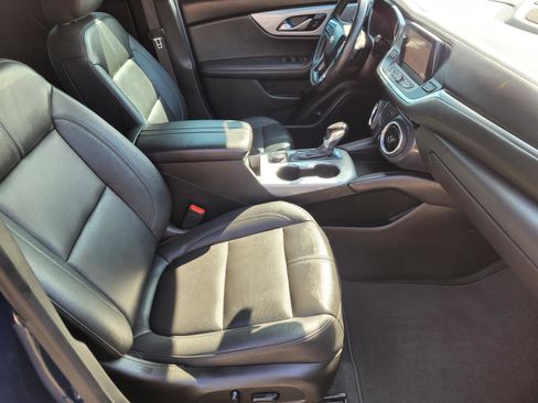 Used 2022 Chevrolet Blazer LT w/ Sound & Technology Package FWD image 12