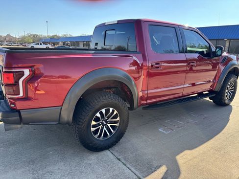 Used 2019 Ford F150 Raptor w/ Equipment Group 802A Luxury image 9