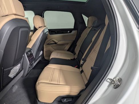 New 2026 Porsche Cayenne image 24