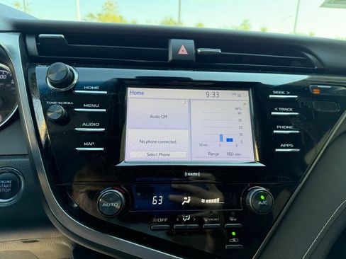 Used 2020 Toyota Camry SE image 17