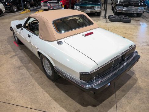 Used 1992 Jaguar XJS V12 Convertible RWD image 30