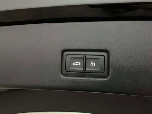 Used 2024 Audi Q4 e-tron Premium Plus w/ Premium Plus image 21