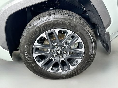 Used 2026 Toyota Tundra Limited image 31