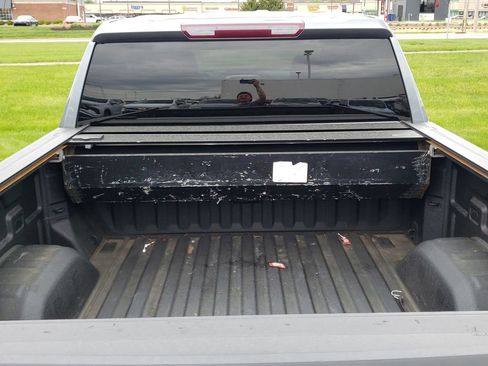 Used 2022 Chevrolet Silverado 1500 LT Trail Boss w/ Bed Protection Package AWD/4WD image 6