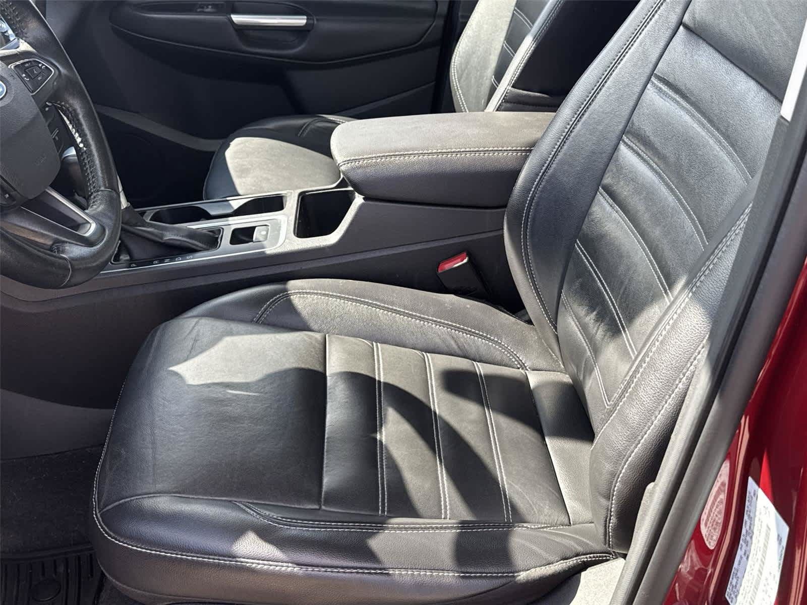 Used 2017 Ford Escape Titanium FWD image 12