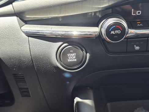 Certified 2025 MAZDA MAZDA3 s FWD image 20