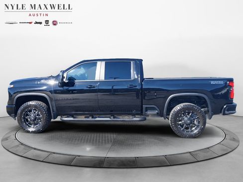 Used 2025 Chevrolet Silverado 2500 LT w/ Trail Boss Package image 13