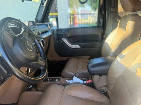 Used 2012 Jeep Wrangler Sahara w/ Connectivity Group AWD/4WD image 10