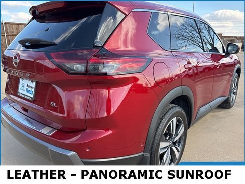 Used 2024 Nissan Rogue SL w/ SL Premium Package image 3