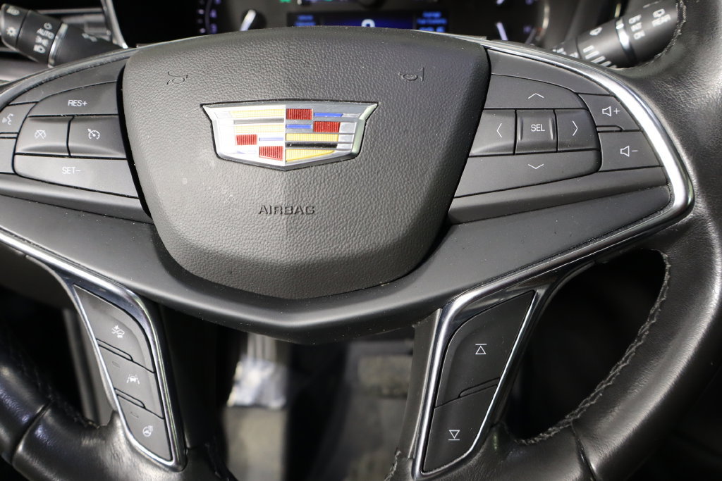 Used 2018 Cadillac XT5 Luxury w/ Driver Awareness Package AWD/4WD image 10