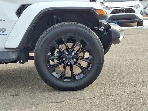 Used 2024 Jeep Wrangler Unlimited Sahara w/ Technology Group image 30