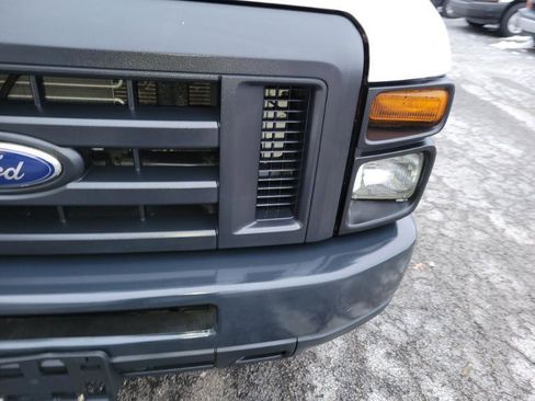 Used 2014 Ford E-350 and Econoline 350 Super Duty w/ Power Group image 12