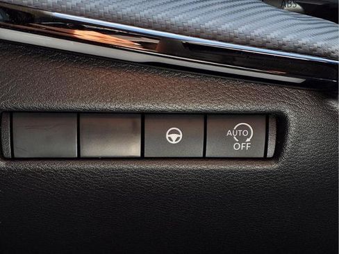 Certified 2025 Nissan Kicks SR image 25