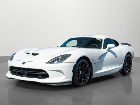 Used 2014 SRT Viper GTS RWD image 3