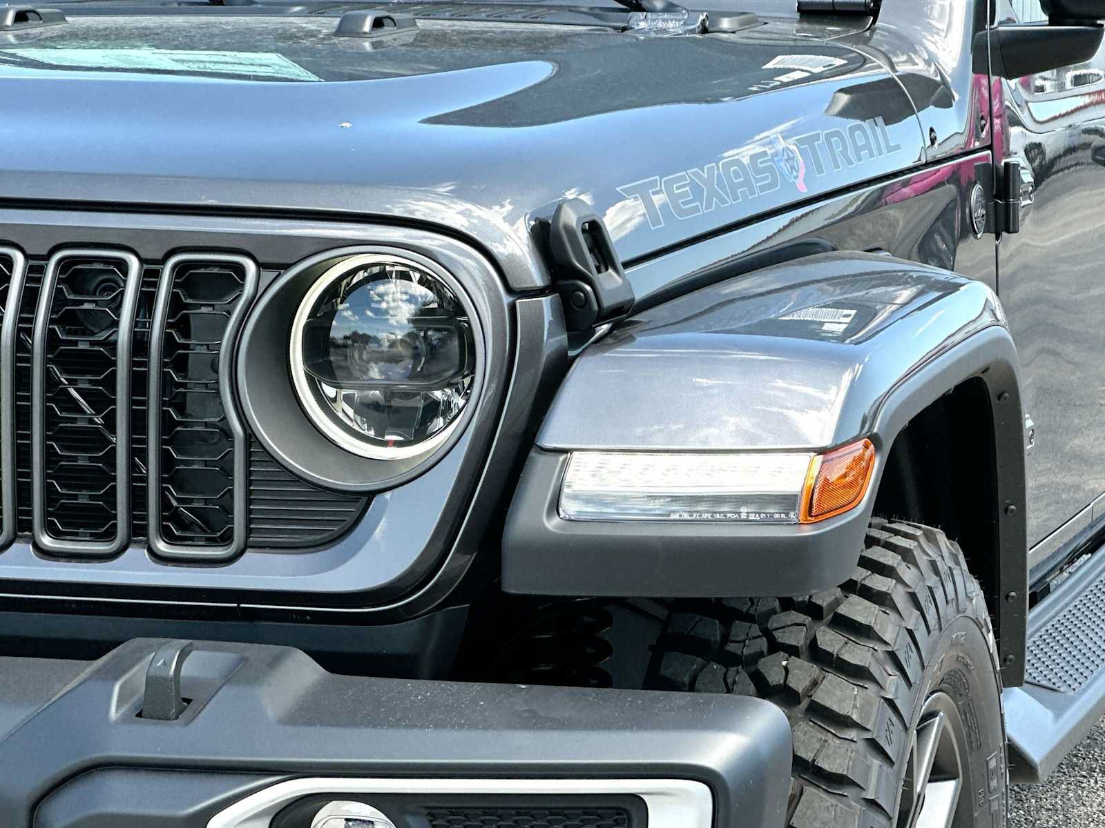 New 2026 Jeep Gladiator Sport AWD/4WD image 16