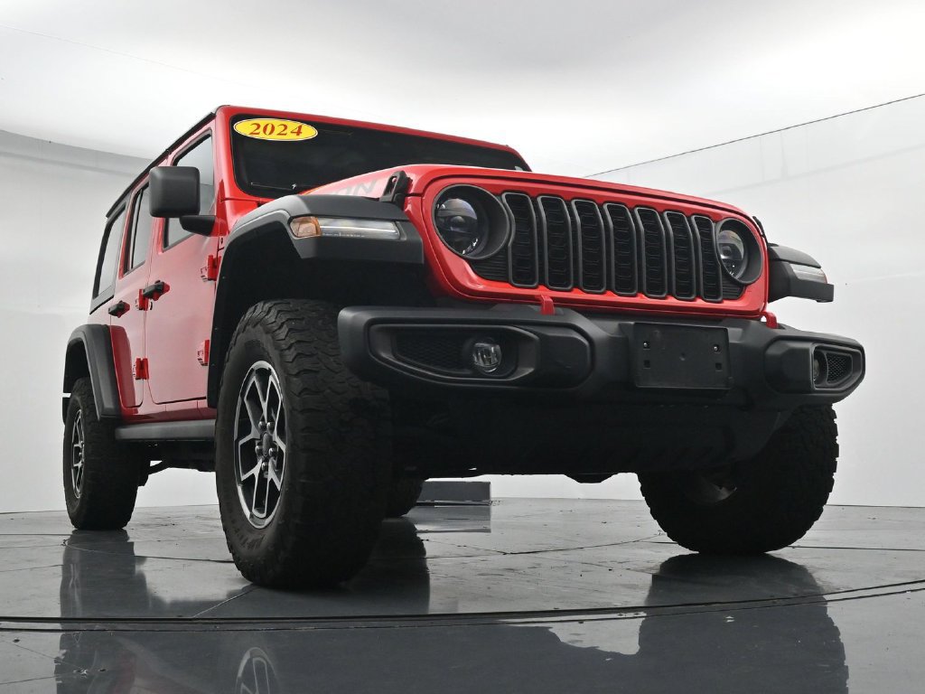 Used 2024 Jeep Wrangler Unlimited Rubicon AWD/4WD image 37