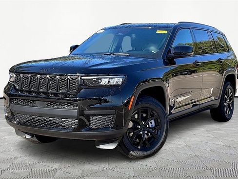 New 2025 Jeep Grand Cherokee L Altitude image 2