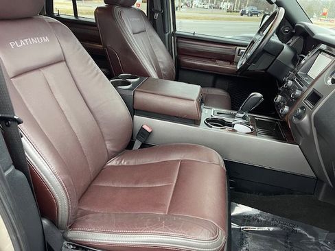 Used 2017 Ford Expedition EL Platinum image 22
