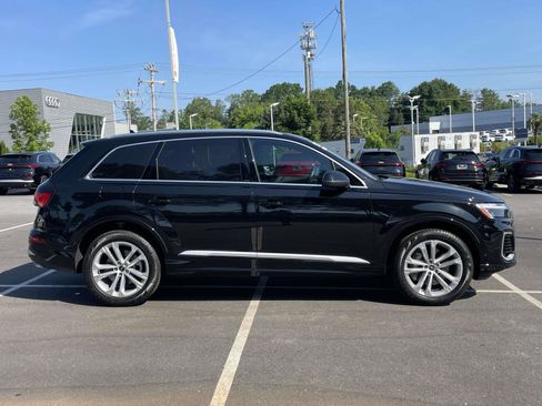 Certified 2025 Audi Q7 2.0T Premium Plus w/ Premium Plus Package AWD/4WD image 8