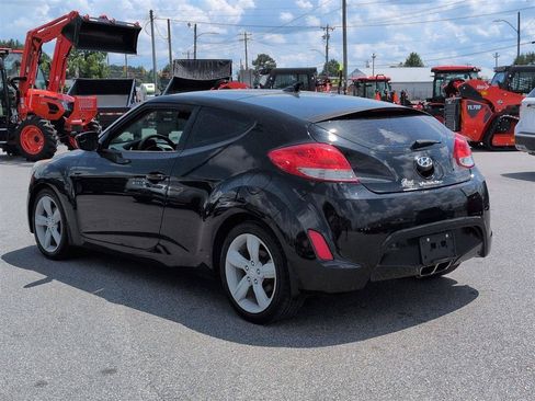 Used 2014 Hyundai Veloster w/ Style Package 02 FWD image 5