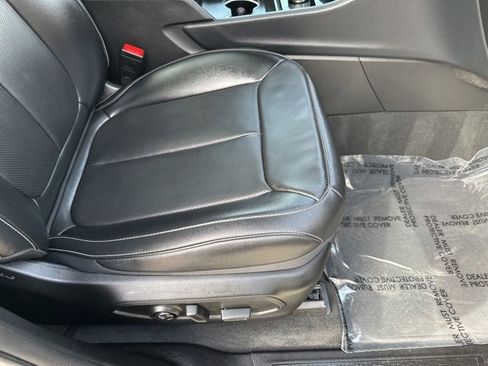 Used 2024 Jeep Grand Cherokee L Limited w/ Luxury Tech Group II image 13