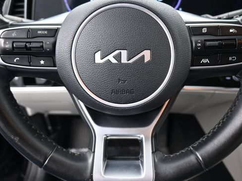 Used 2024 Kia Sportage EX AWD/4WD image 31