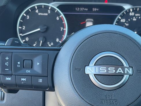 Used 2022 Nissan Rogue SV image 21