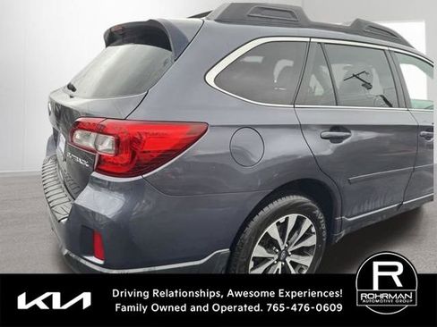 Used 2015 Subaru Outback 2.5i Limited image 4