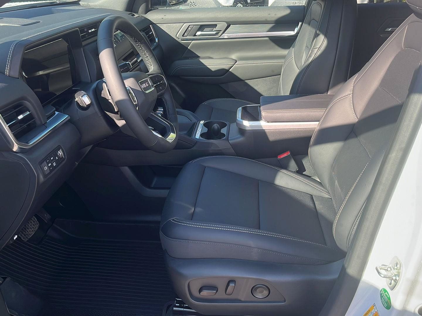 New 2027 GMC Terrain Elevation w/ Elevation Premium Package AWD/4WD image 9