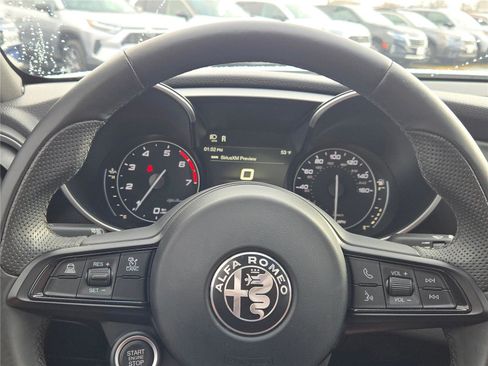 Used 2022 Alfa Romeo Giulia Ti AWD/4WD image 34