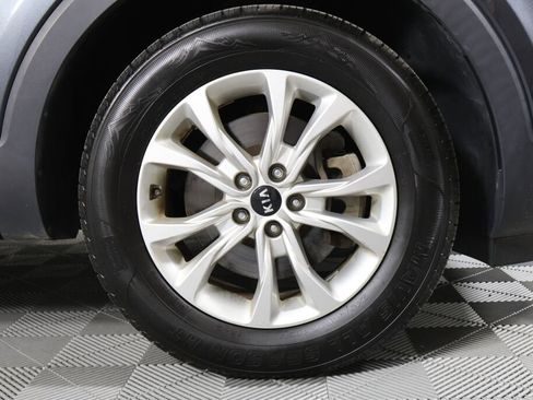 Used 2021 Kia Telluride LX image 6