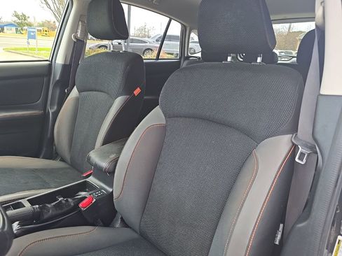 Used 2016 Subaru Crosstrek 2.0i Premium image 7